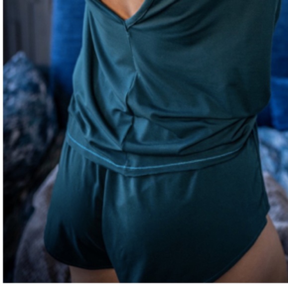 Loreen Store Shorts Comfy Shorts In Emerald Green Incredibly Soft